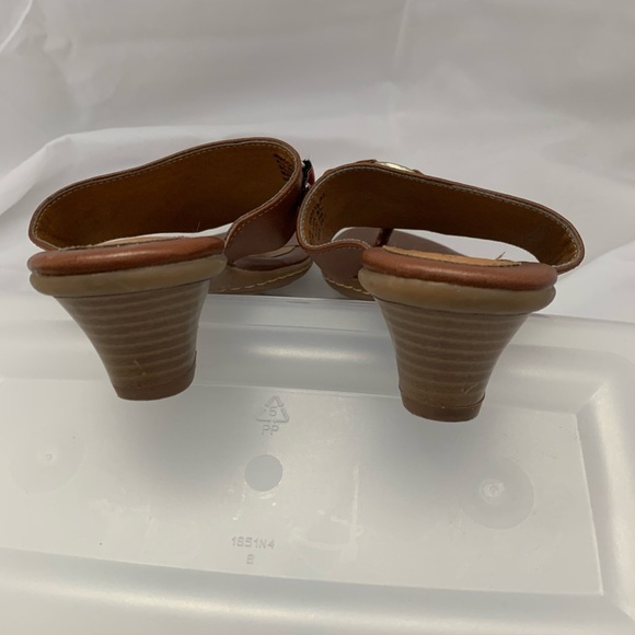 Solos by Softspots Brown Leather Embellished Thong - Picture 4 of 6